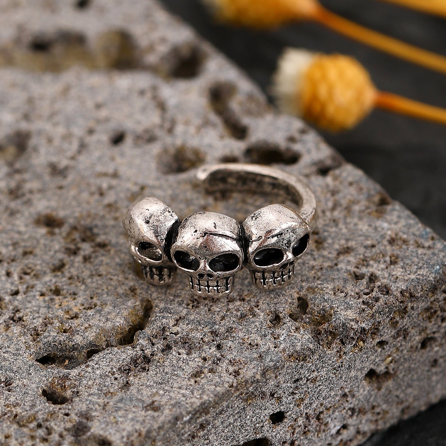 Wholesale Three skull ghost claw  ear cuffs